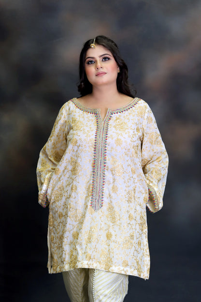 Sunheri Kurta